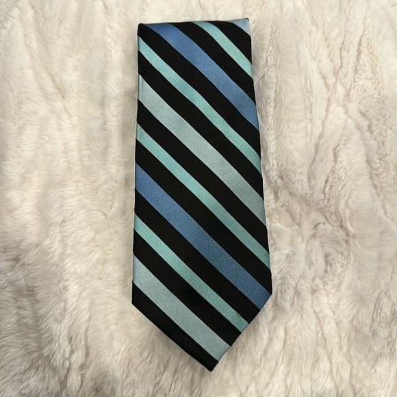$3.00 - 15 TIES Stafford , Croft & Barrow ,apt9 , J,Ferrar ,Jones NY ect. - Picture 11 of 15